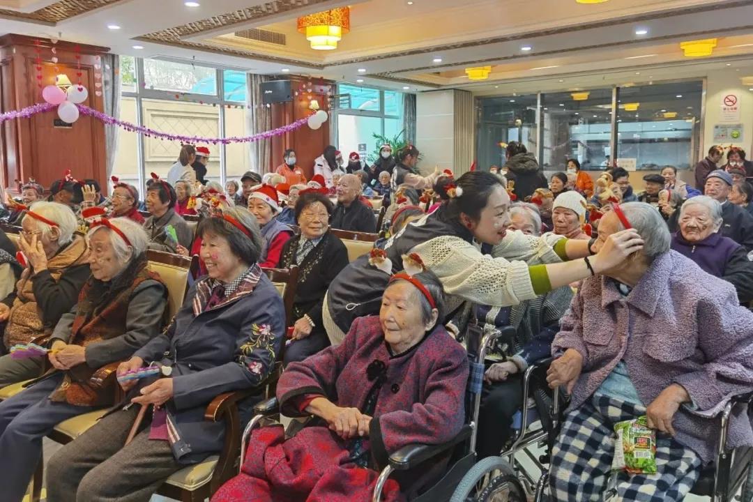 宫七SPA公益活动