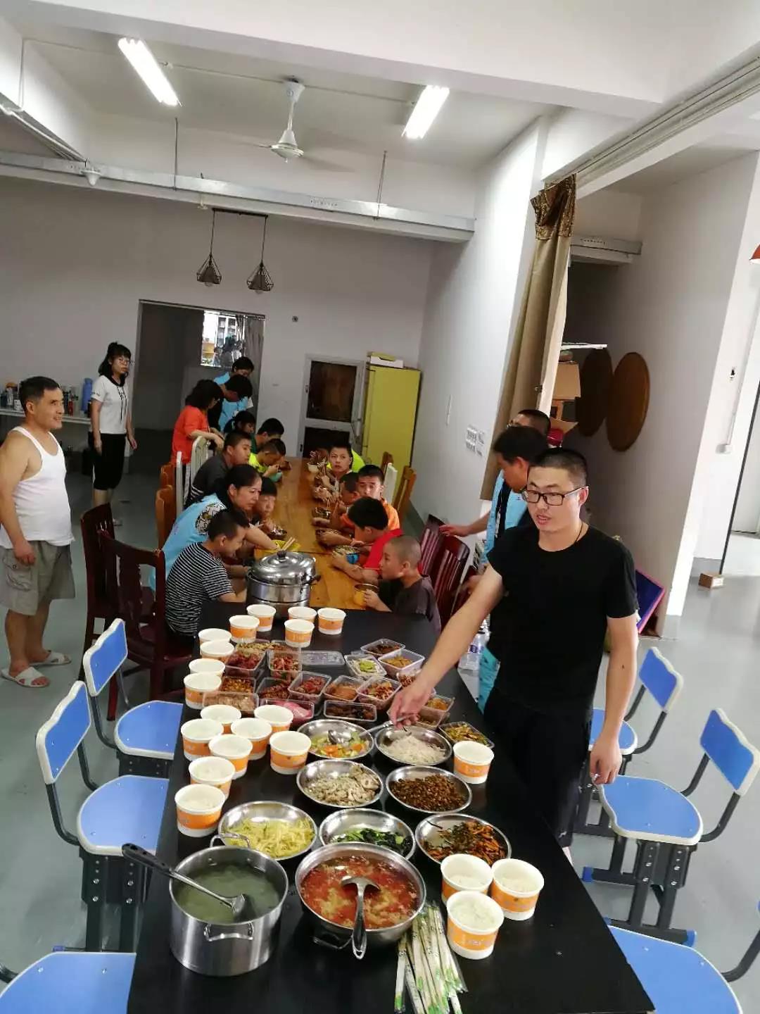 宫七SPA公益活动